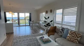 8-Person Waterfront Beach House Stunning Views - Image 2
