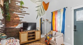 Secluded Tiny Home in Exclusive Paris Mountain! - Image 2