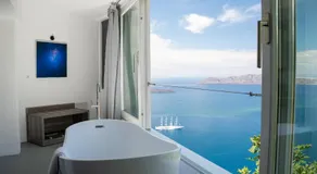 Sun Rocks Boutique Hotel - Caldera View Suites & Sunset Dining Experience - Image 3