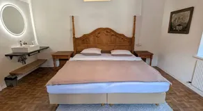 City Center Rooms - Image 5