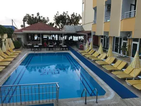 Muz Hotel - Image 3