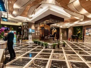 Devel International Hotel - Image 5