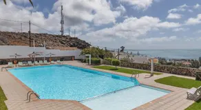 Confortable Bungalow With Views - Image 4