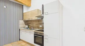 CROWN LIVING Babylon Studios Lustenau - Studios nahe Messe und Schweizer Grenze, WLAN, kostenloser Parkplatz, Self Check-in, ideal für Geschäftsreisende und Feriengäste - Image 4
