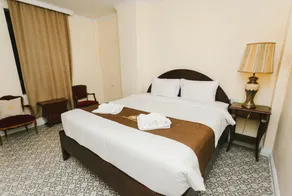 Le Luxe Boutique Hotel - Image 2