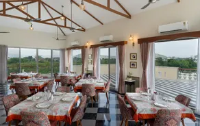 Dilip Niwas Luxe Stay - Near Fateh Sagar Lake 2 KM - Image 3