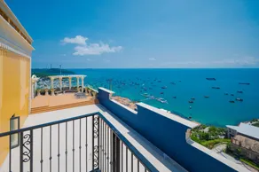 Pearl Vista Luxury Serviced Apartment Sea View & Fireworks View - Image 3
