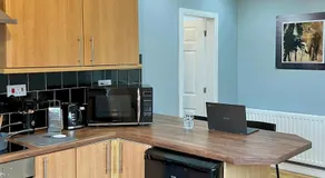 Your ideal 3-bedroom home to stay in Leyland - Image 2