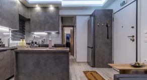 Modern Loutraki Apartment 3min Walk to Beach Fits 4 - Image 3