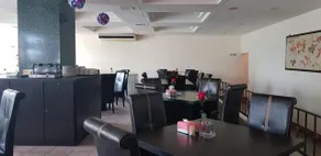 Paradise Hotel - Image 5