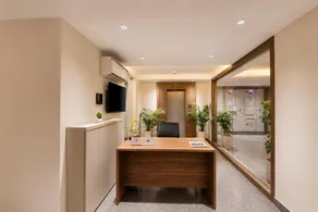 Liv Regalia - Luxora Stays near Galleria Market - Image 4