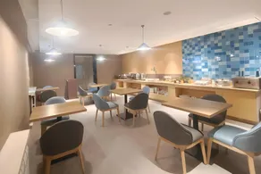 Home Inn Neo Ulanqab Jining South Station Central Plaza - Image 3
