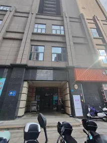 Min Hou Yi xuan ju Cinema Apartment - Image 3