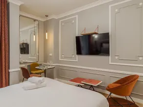 The Orange Haussmann - Image 2