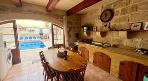 Family Farmhouse & Private Pool Very Good 8 - Image 4