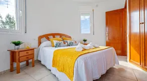 Villa avec piscine privée, terrasse et jardin | Vue mer - Image 2