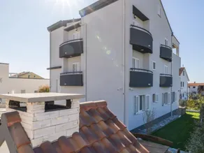 One-Bedroom Apartment With Garden View - Image 4