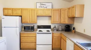 Stylish House Near UF, VA, & Downtown Gainesville - Image 2