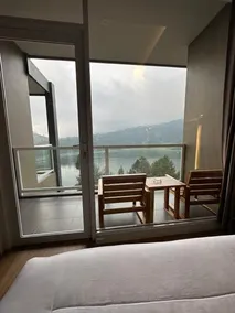 Edge Premium Homestay - Image 4