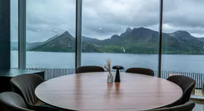 Storm Hotel Senja - Image 2