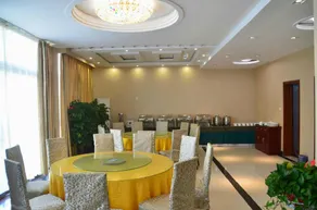 European Elegant Villa Hotel - Image 3