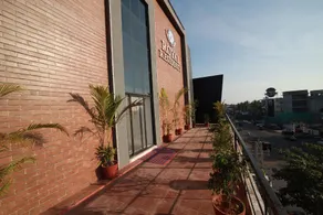Royal Residency - Image 5