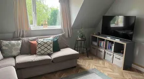 Charming 2-Bed Apartment with free parking 10 mins drive to York City - Image 2