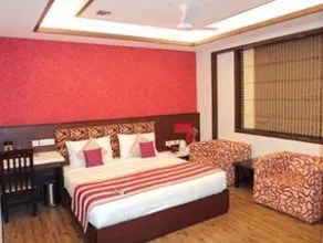 Qotel Hotel AT Residency Kaushambi  - Image 5