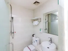 Guangzhou Xilaile Hotel (Yuxia Weizhou Convention and Exhibition Center Branch) - Image 3