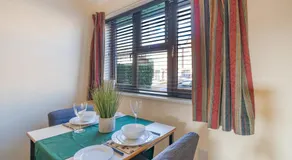 Hersham Apartment Ideal for Work & Relaxation - Pass the Keys - Image 4