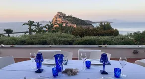 Villa To Ischia With Love - Image 5