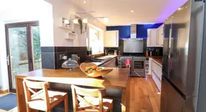 Hillsview - Image 4