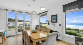 MAVI BEACH HOUSE - Stylish home opposite beach - Image 4