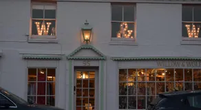 Relax with the whole family at the cosy cottage - Business rates available please enquire - Image 4