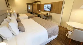 4WOO - Image 2