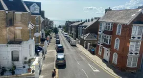 Pet Friendly Top Floor Apt w Sea View Sleeps 5 - Image 4