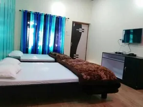 Treat Hotel And Restaurant - Image 1