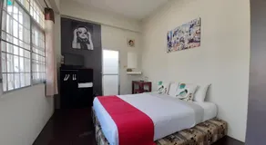 Born Guest House - Image 2