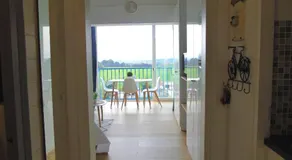 Studio avec Piscine et Parking - Image 3
