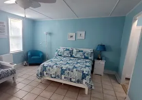 Coastal Cottage Bay House - Image 4