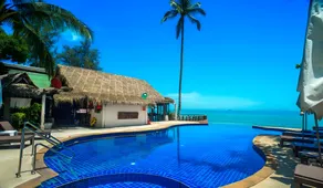 Lipa Lodge Beach Resort - Image 2
