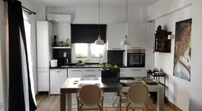 Minimal apartment by the beach - Image 5