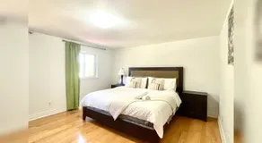 Cozy Queen room with Shared Bath near Seneca Donmills Finch - Image 2