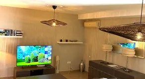 ERSTAUNLICHE LUXUSWOHNUNG MIT MEERBLICK UND SONNENGETRÄNKTER, GERÄUMIGER TERRASSE / KOSTENLOSEM WIFI - Image 2