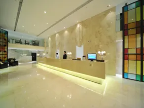 Kingtown Riverside Hotel Plaza Shanghai - Image 2