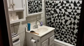 Cozy Private Room Near Disneyland, Beaches & Downtown LA - Image 2