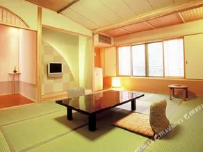 Yuraku - Image 3