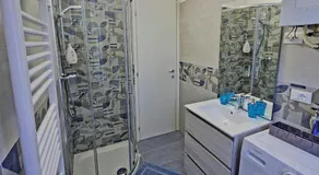 Romantic Lake Como stay, 50 m from the lake - Image 2
