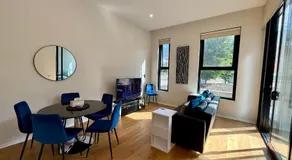 Luxe 2BR Executive Apartment Kingston Pool Parking WiFi BBQ Wine - Image 5