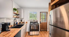 Cozy Luxe 2BR Apartment - Image 3